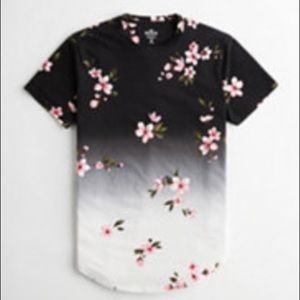 FLORALFloral Curved Hem T-Shirt